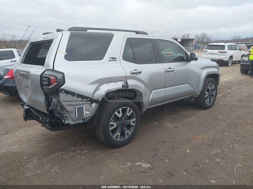 Toyota 4 Runner trd 2025 — миниатюра 4