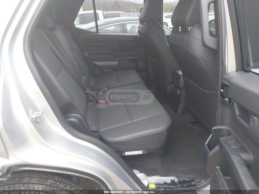 Toyota 4 Runner trd 2025 — миниатюра 8