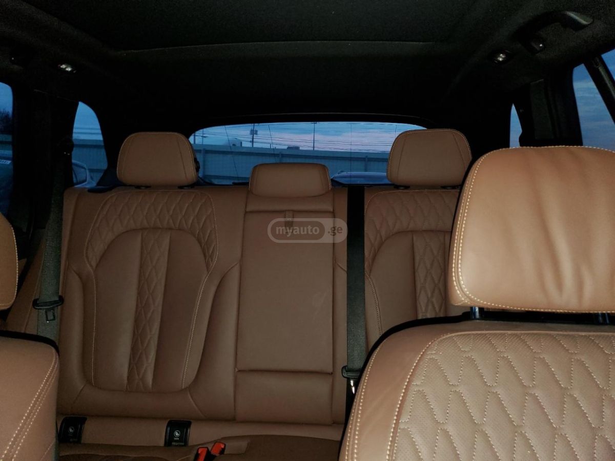 BMW X5 - фото 10