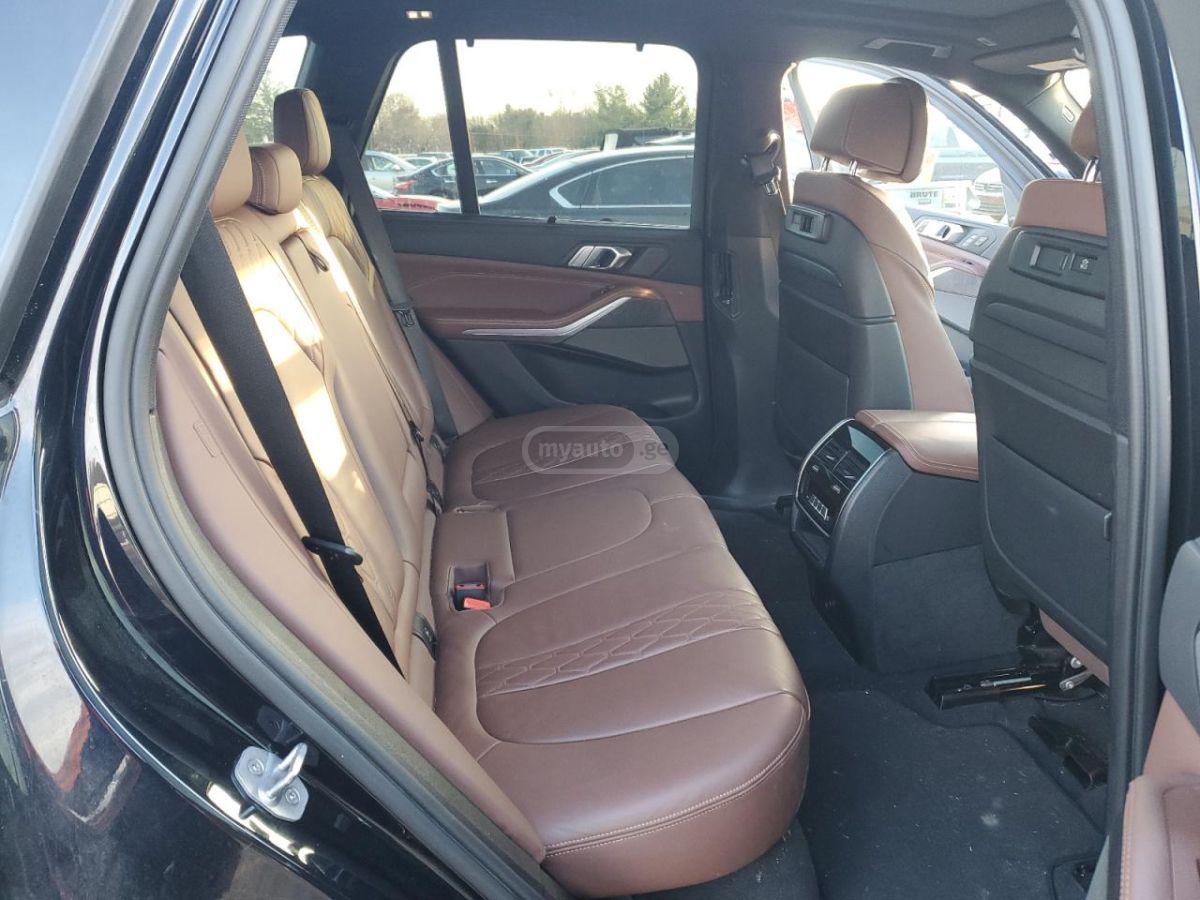 BMW X5 - фото 11