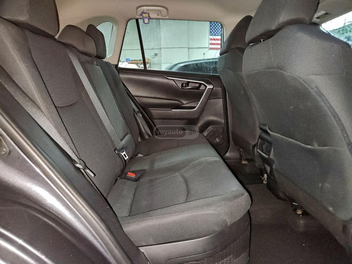 Toyota RAV 4 - фото 10
