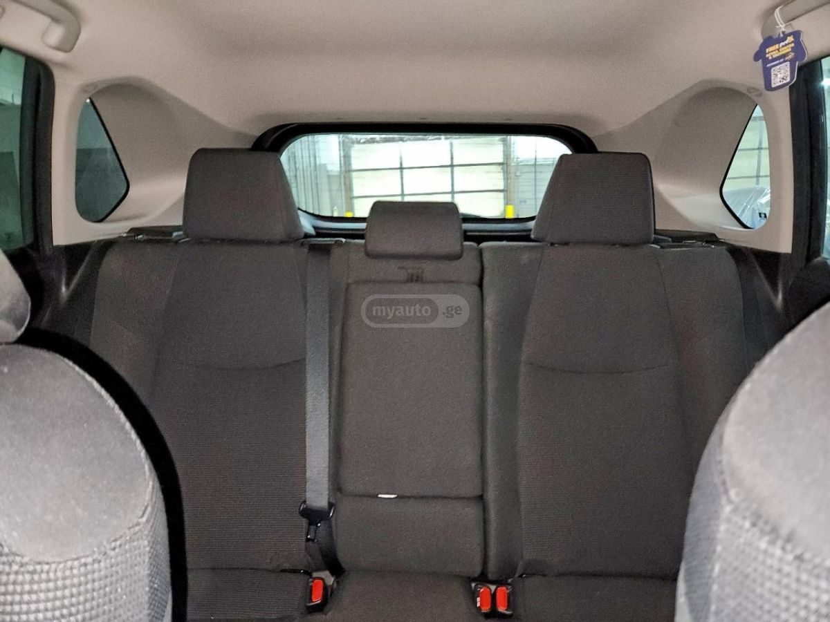 Toyota RAV 4 - фото 11