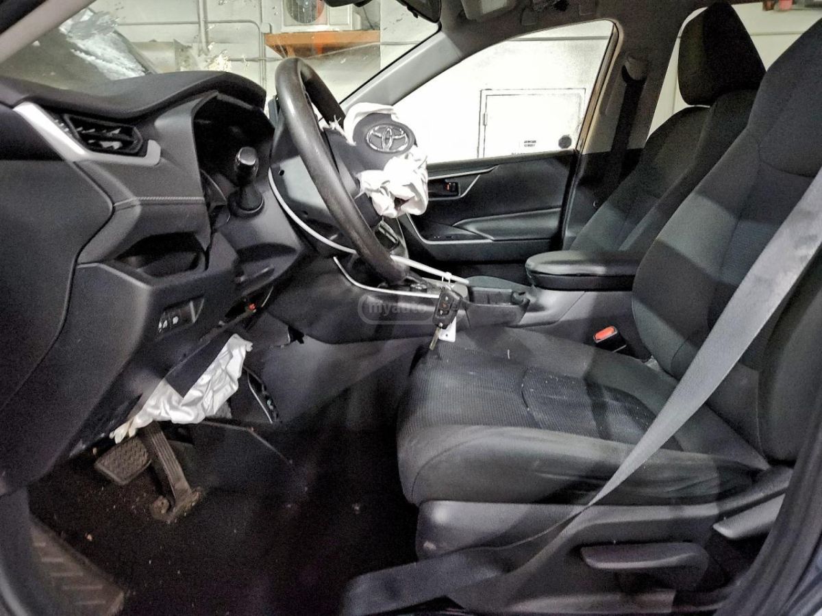 Toyota RAV 4 - фото 8