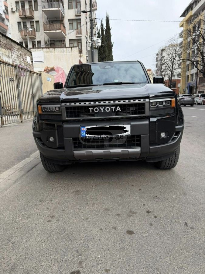 Toyota Land Cruiser Prado - фото 1