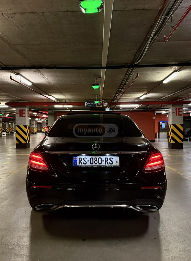 Mercedes-Benz E 220 - фото 10