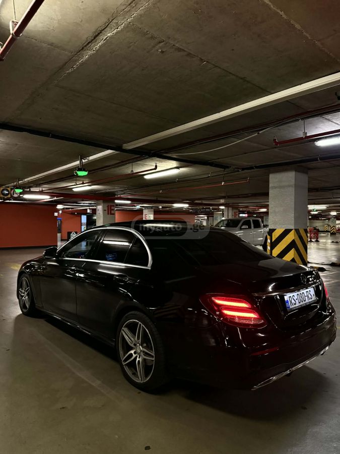 Mercedes-Benz E 220 - фото 11