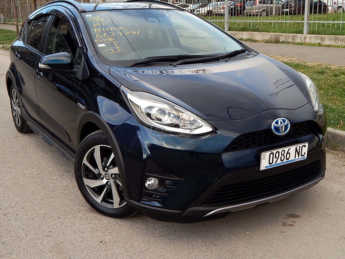 Toyota Aqua - фото 1