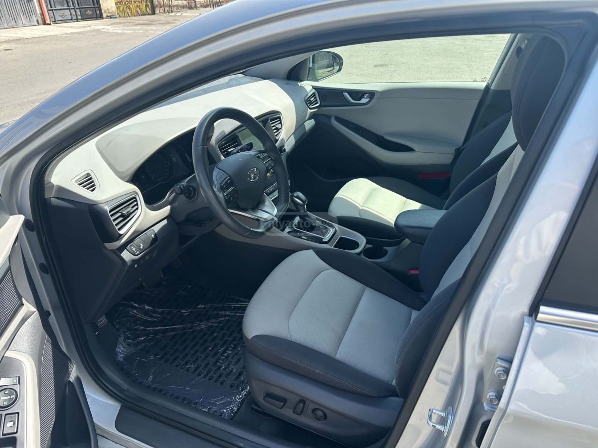 Hyundai Ioniq - фото 4