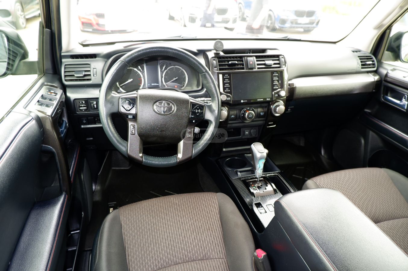Toyota 4Runner - фото 8