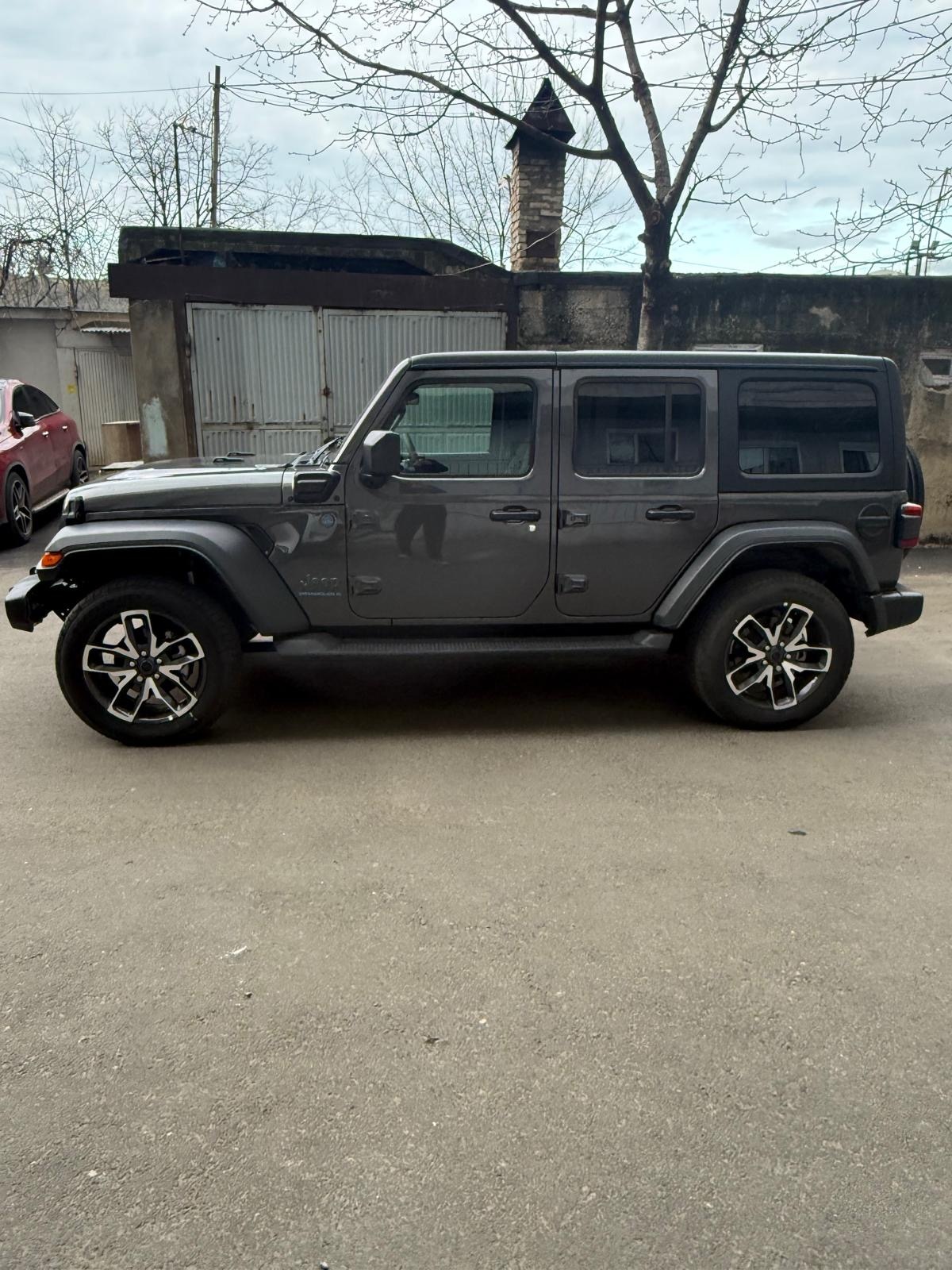 Jeep Wrangler - фото 4