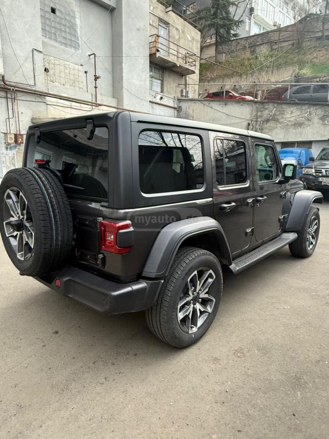 Jeep Wrangler - фото 5