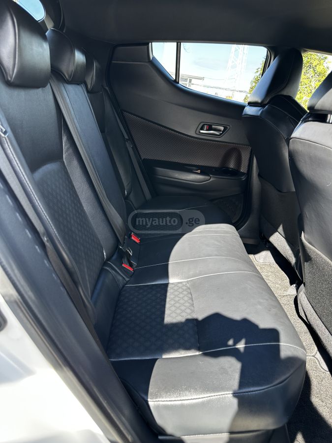 Toyota CHR - фото 11