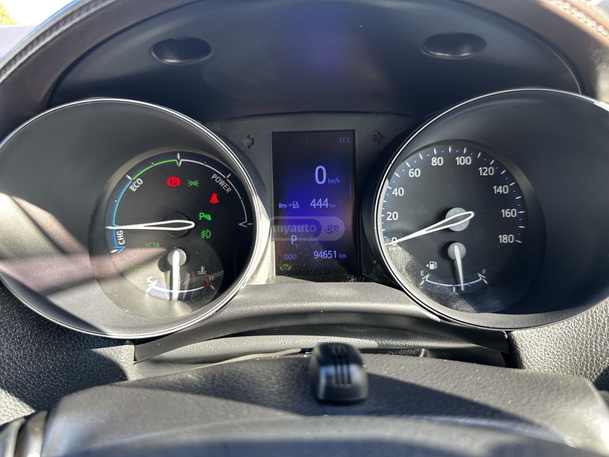 Toyota CHR - фото 9