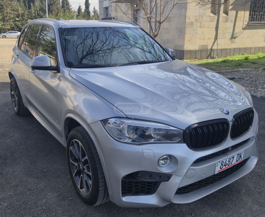 BMW X5 - фото 6