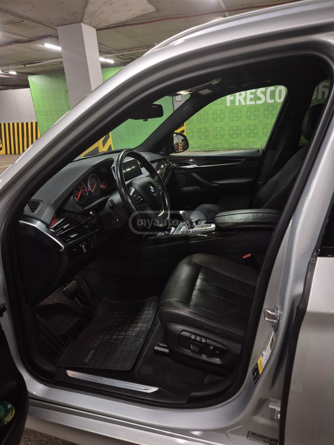 BMW X5 - фото 8