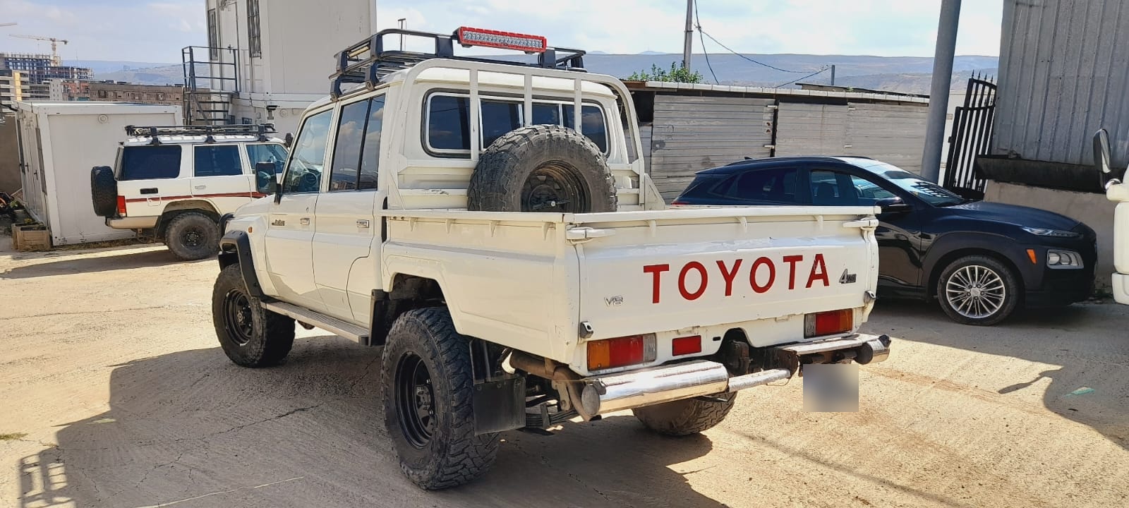 Toyota Land Cruiser - фото 2