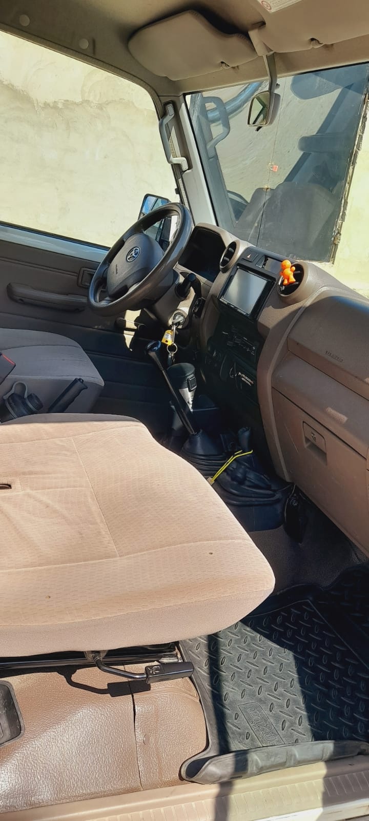 Toyota Land Cruiser - фото 8