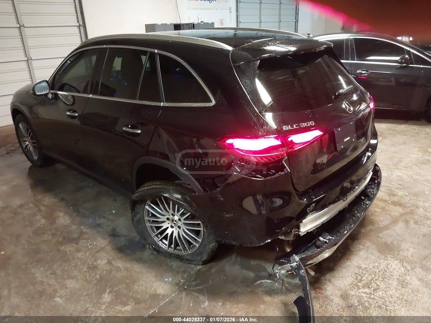 Mercedes-Benz GLC 300 2025 — миниатюра 3