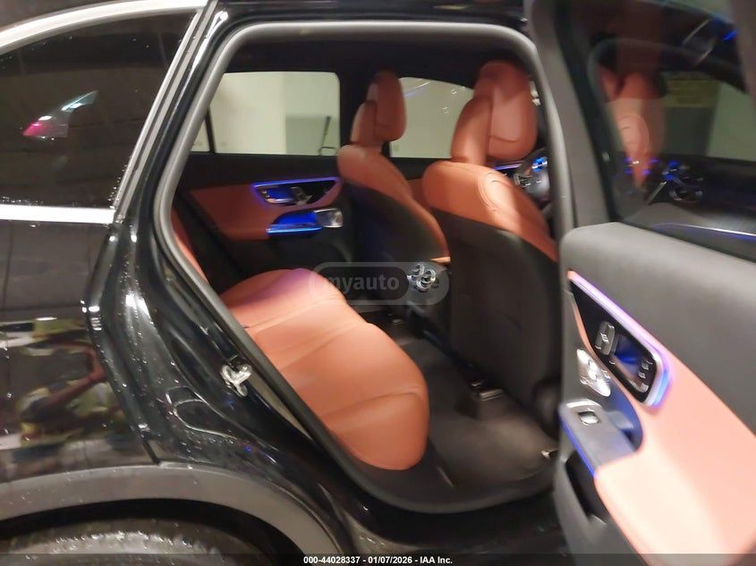 Mercedes-Benz GLC 300 2025 — миниатюра 8