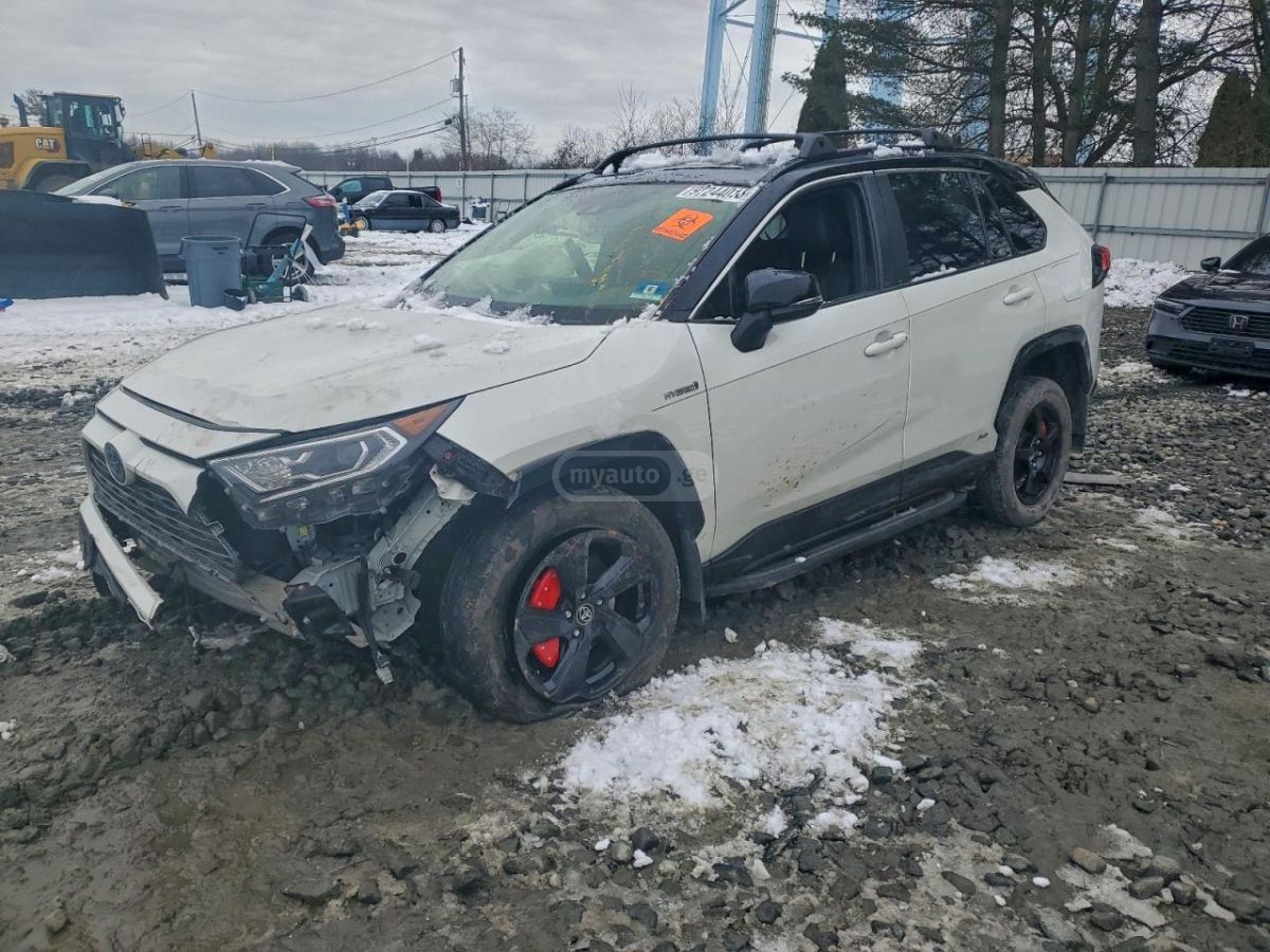 Toyota RAV 4 - фото 1