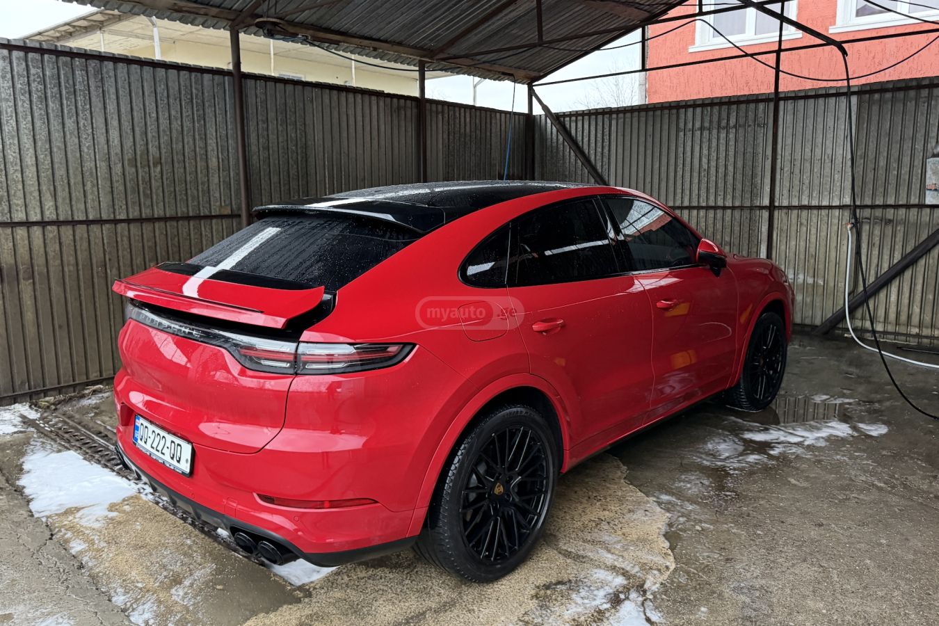 نمای دیگر Porsche 2022