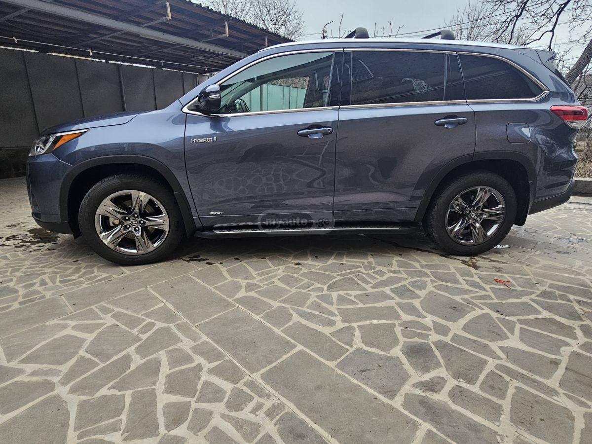Toyota Highlander - фото 13