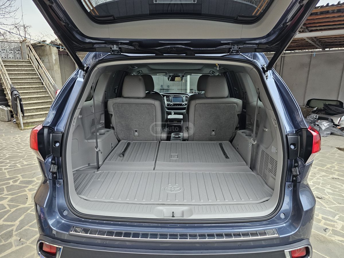 Toyota Highlander - фото 2
