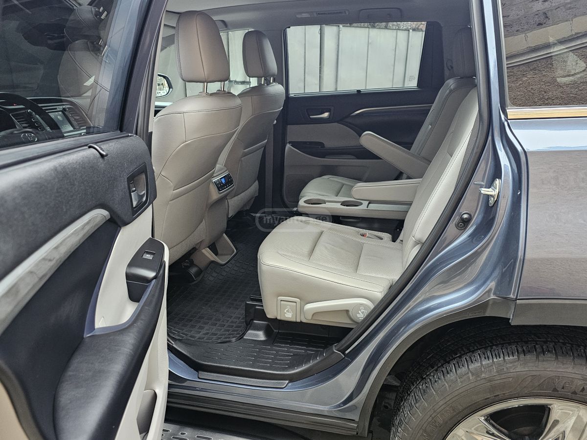 Toyota Highlander - фото 5