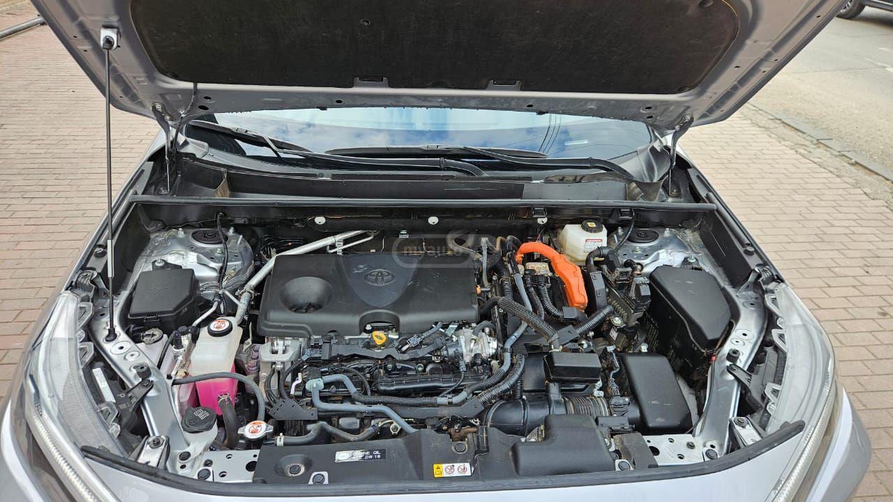 Toyota SE 4dr All-Wheel Drive CVT — миниатюра 10