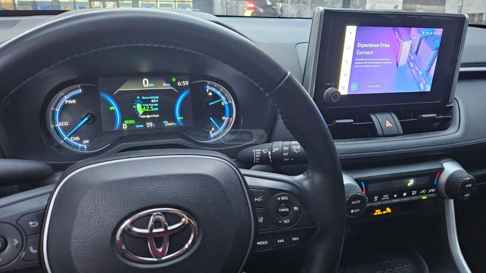 Toyota SE 4dr All-Wheel Drive CVT — миниатюра 13