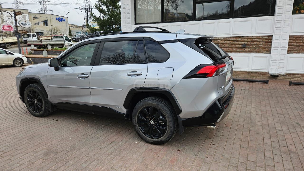 Toyota SE 4dr All-Wheel Drive CVT — миниатюра 7