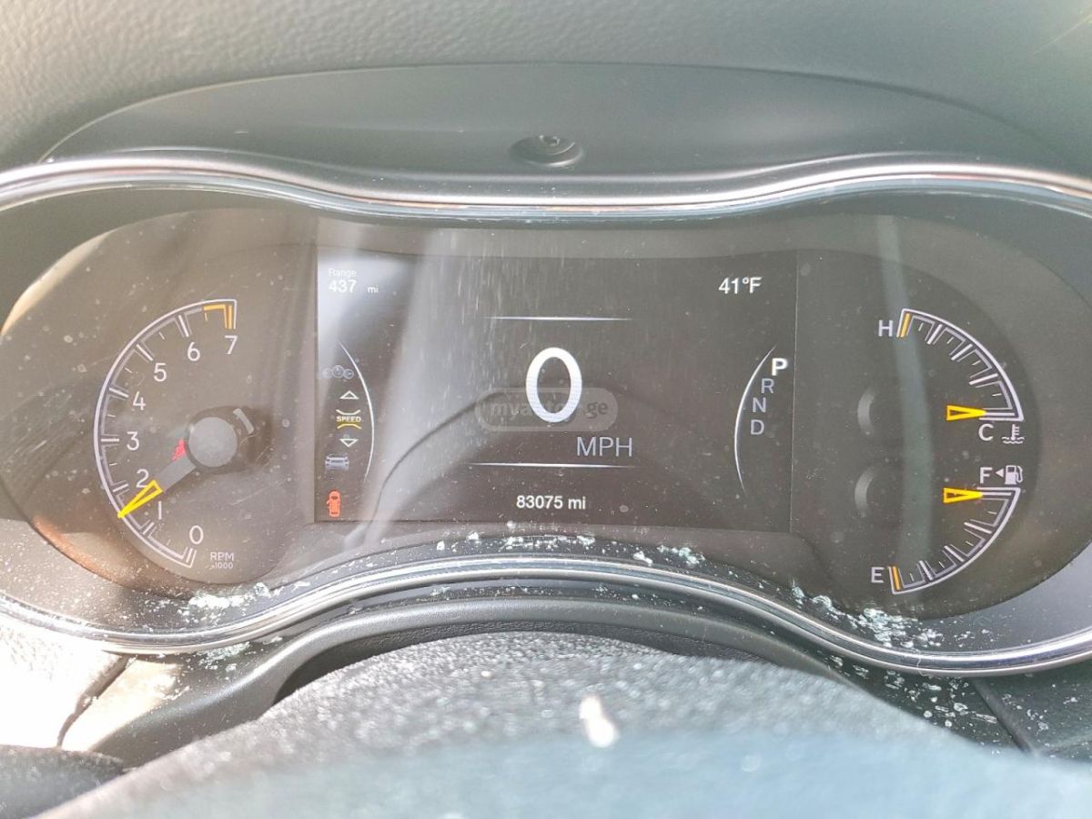 Jeep Grand Cherokee - фото 8