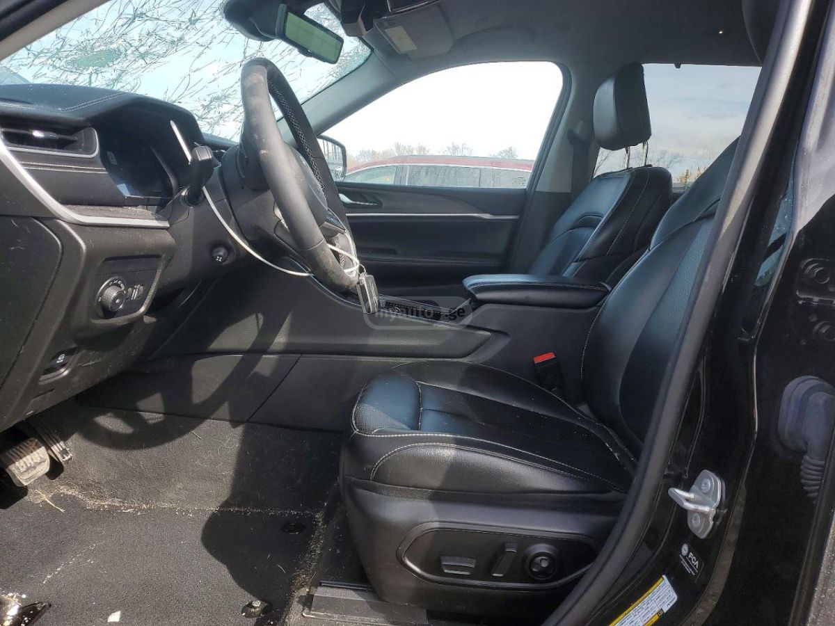 Jeep Grand Cherokee - фото 7