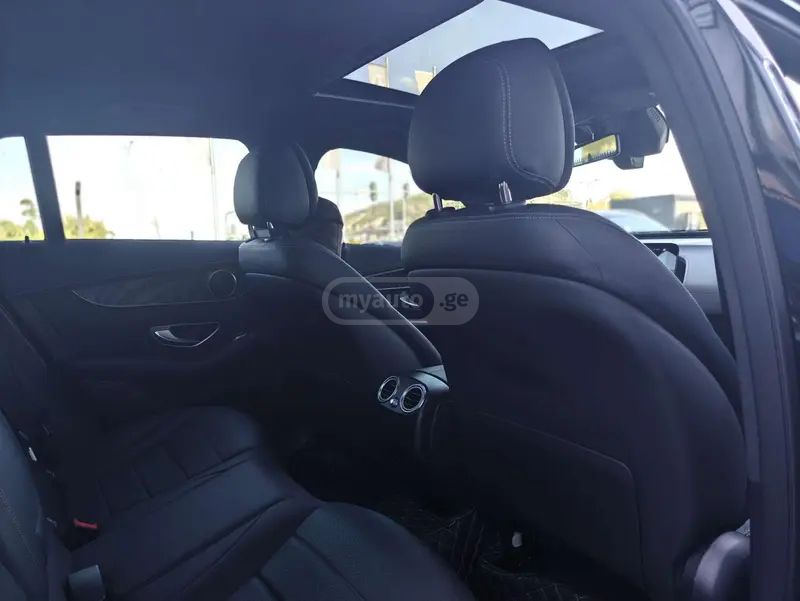 Mercedes-Benz EQC 2021 — миниатюра 12