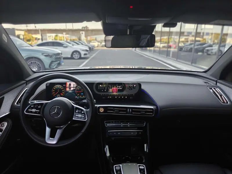 Mercedes-Benz EQC 2021 — миниатюра 8