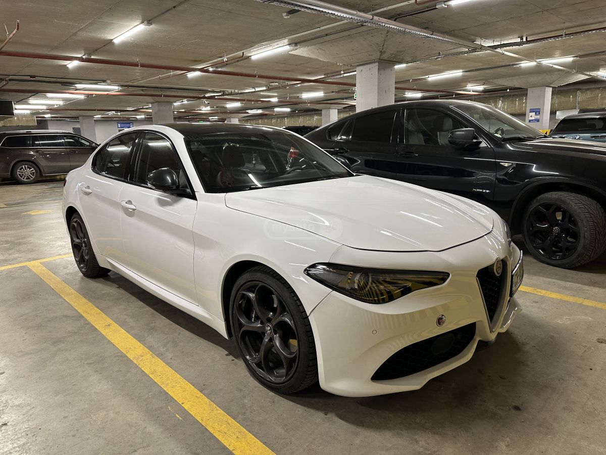 Alfa Romeo Giulia - фото 1