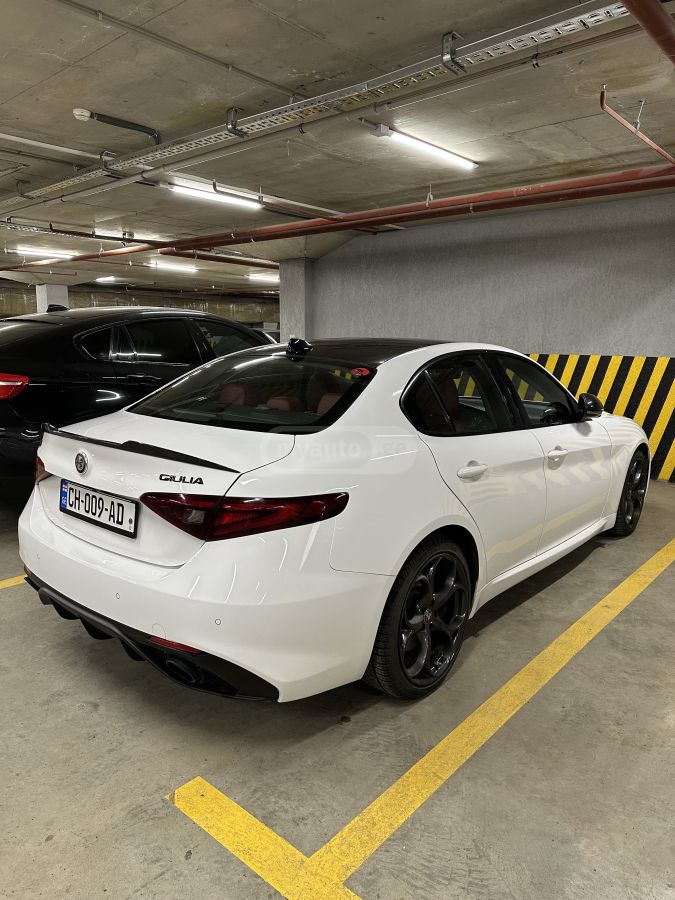 Alfa Romeo Giulia - фото 15