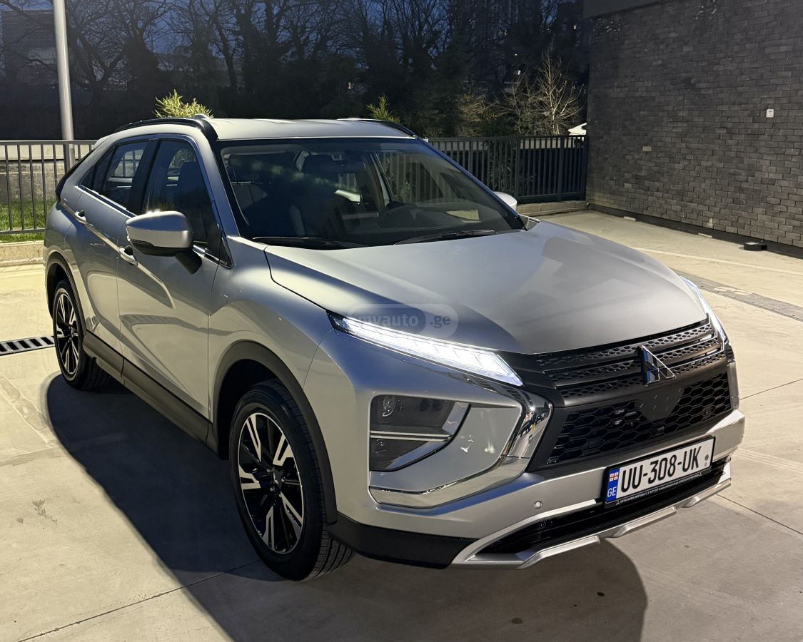 Mitsubishi Eclipse Cross - фото 1