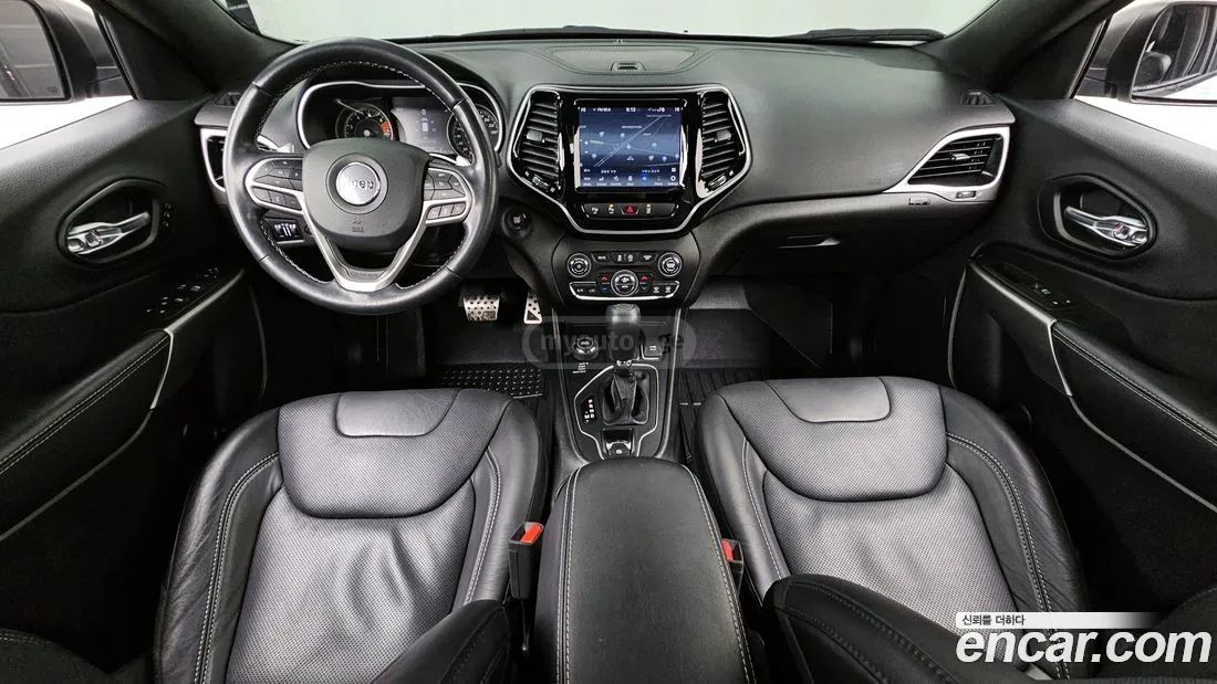 Jeep Cherokee - фото 7