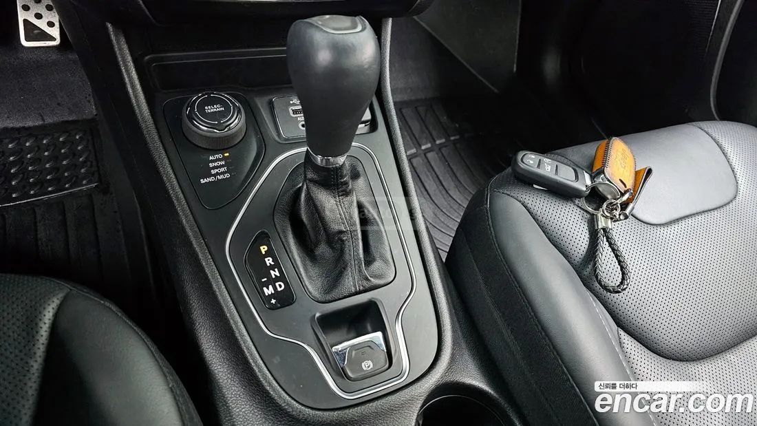 Jeep Cherokee - фото 9