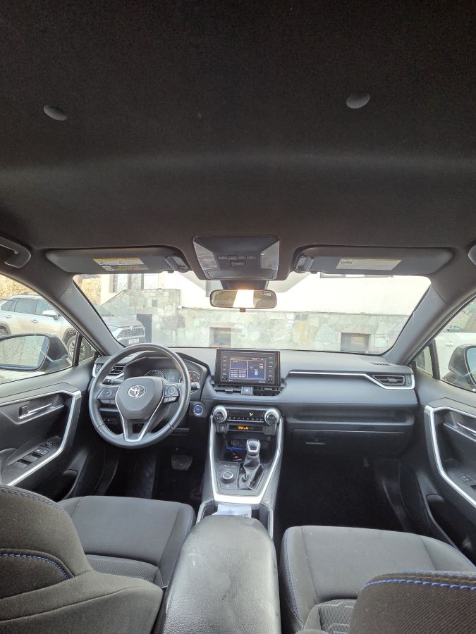 Toyota SE 4dr All-Wheel Drive CVT — миниатюра 11