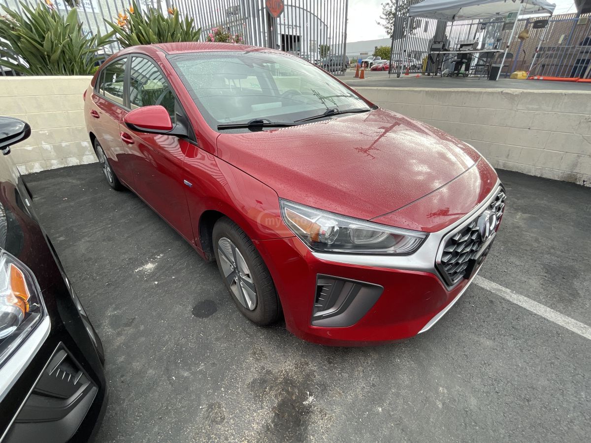 Hyundai Ioniq - фото 1