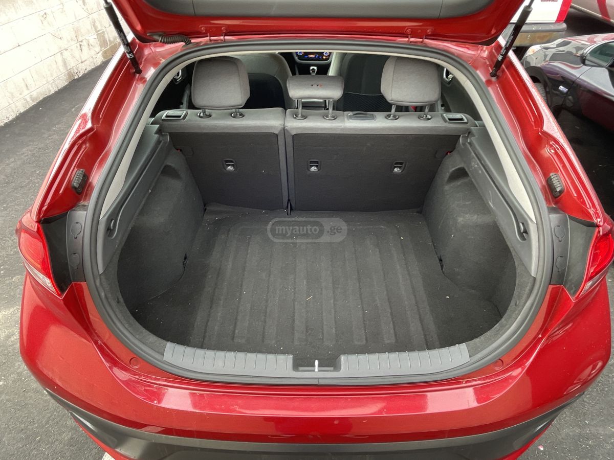 Hyundai Ioniq - фото 5