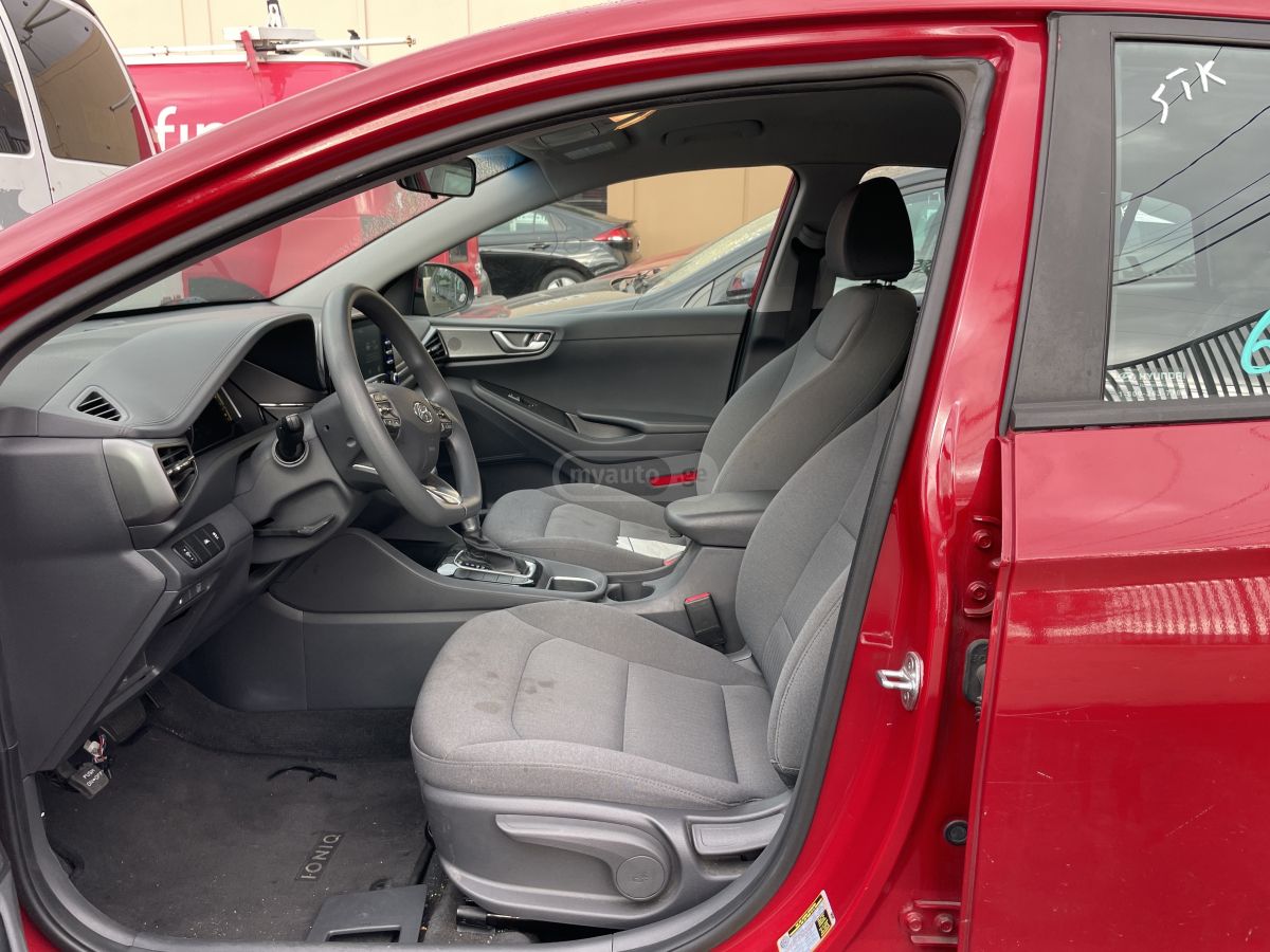 Hyundai Ioniq - фото 7