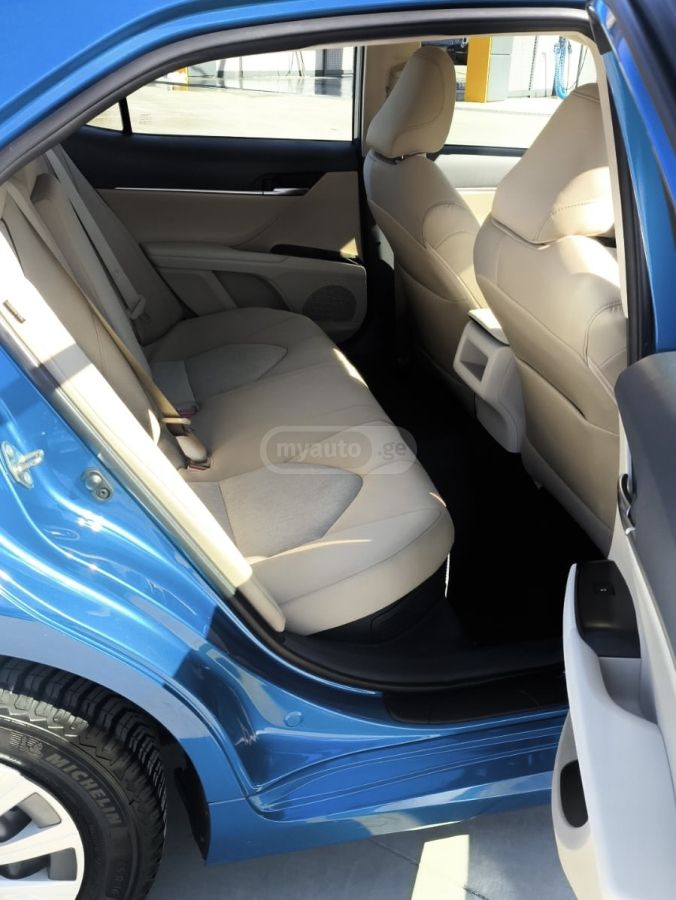 Toyota Camry - фото 6