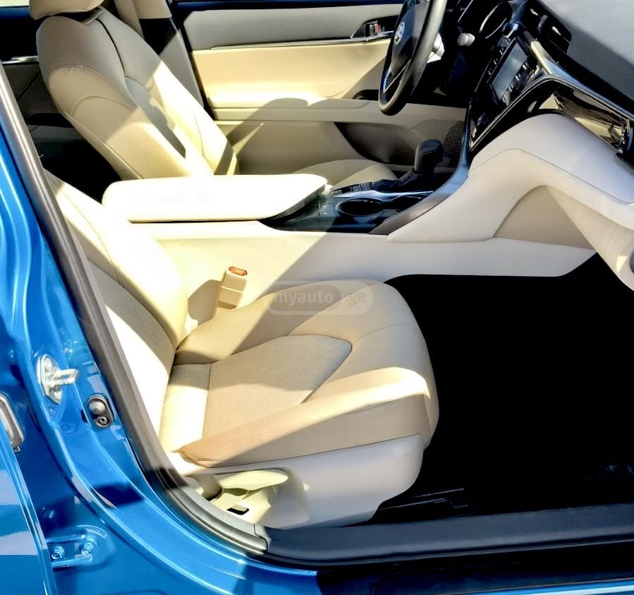 Toyota Camry - фото 9