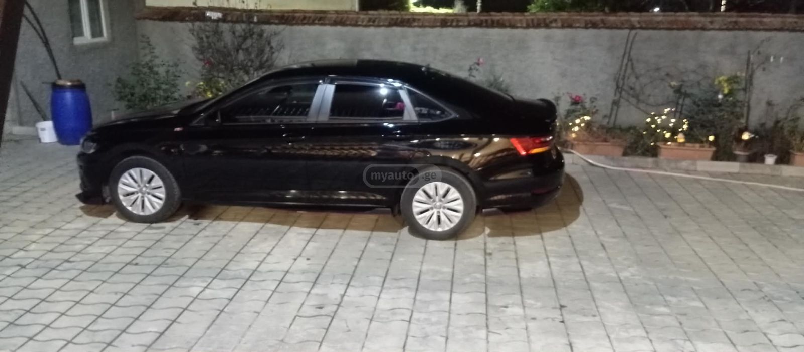 Volkswagen Jetta - фото 3