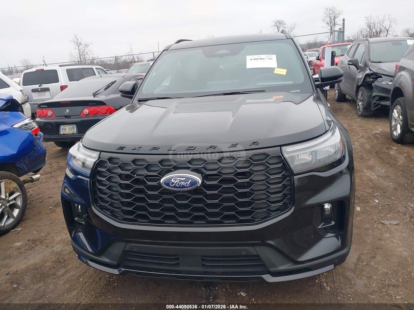 Ford Explorer 2025 — миниатюра 12