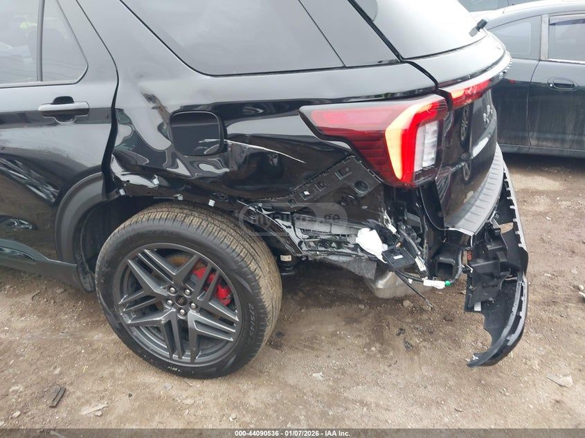 Ford Explorer 2025 — миниатюра 6