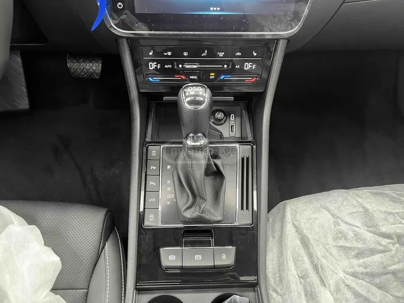 Skoda Superb 2024 — миниатюра 12